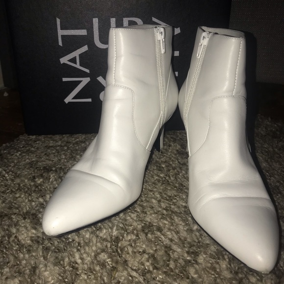 naturalizer nadine bootie